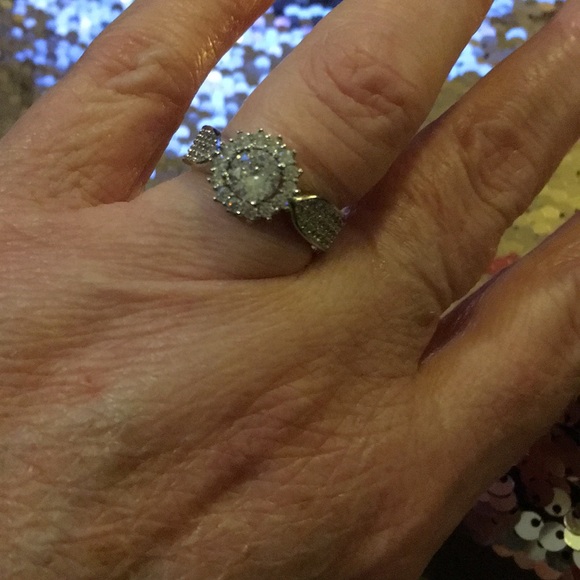 COPY - Sterling silver crystal engagement ring - Picture 2 of 4